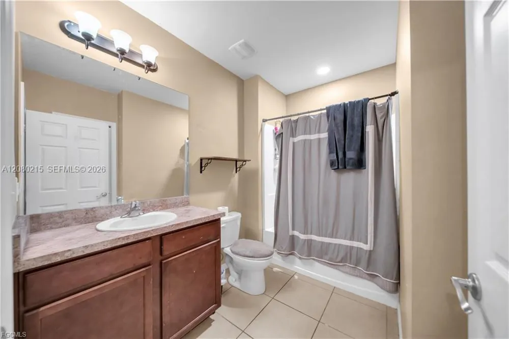 10549 Canal Brook LN Lehigh Acres, FL 33936