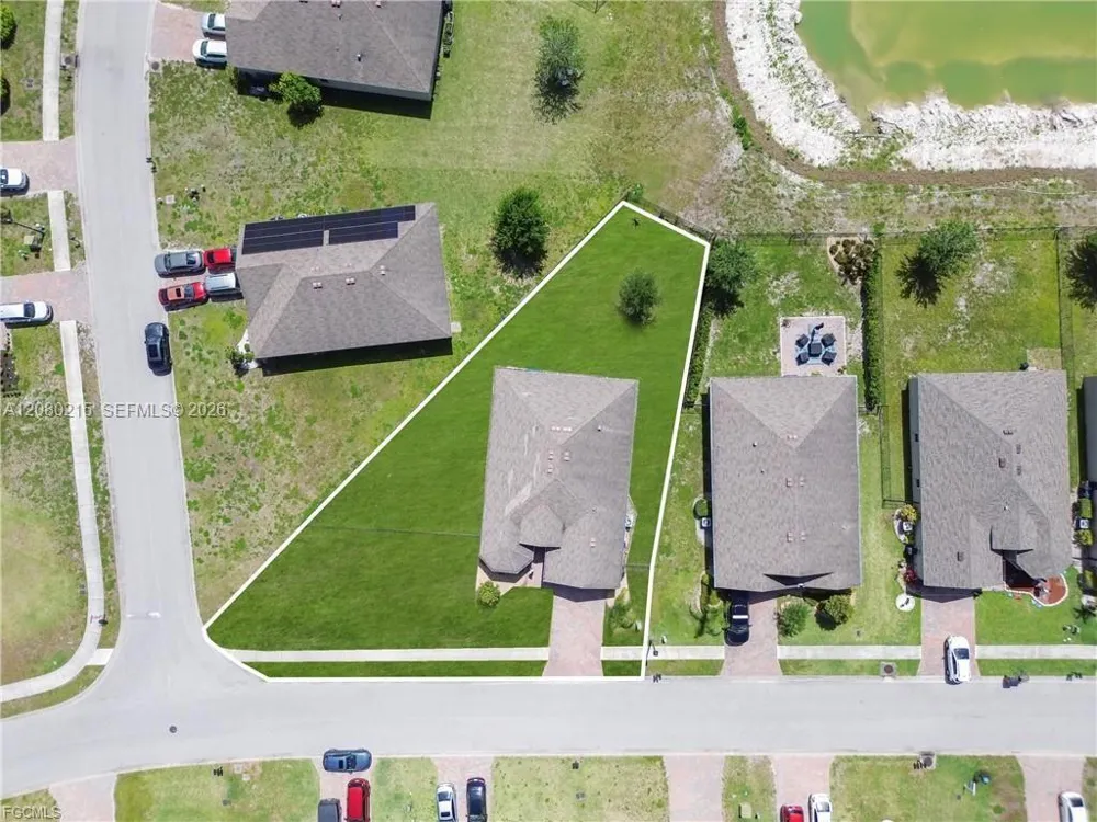 10549 Canal Brook LN Lehigh Acres, FL 33936