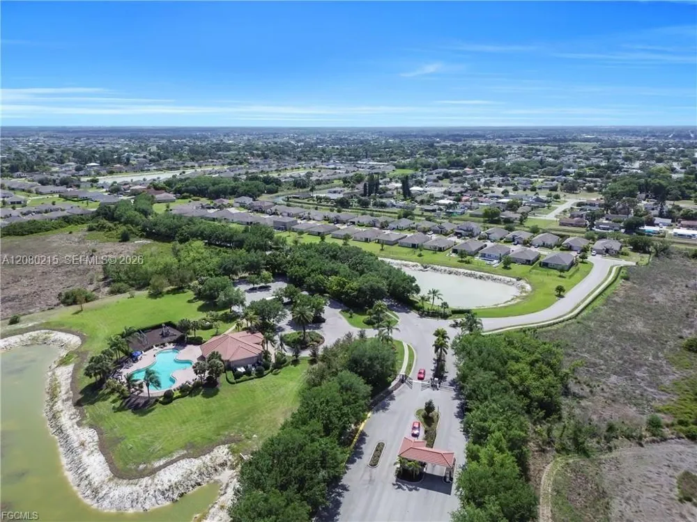 10549 Canal Brook LN Lehigh Acres, FL 33936
