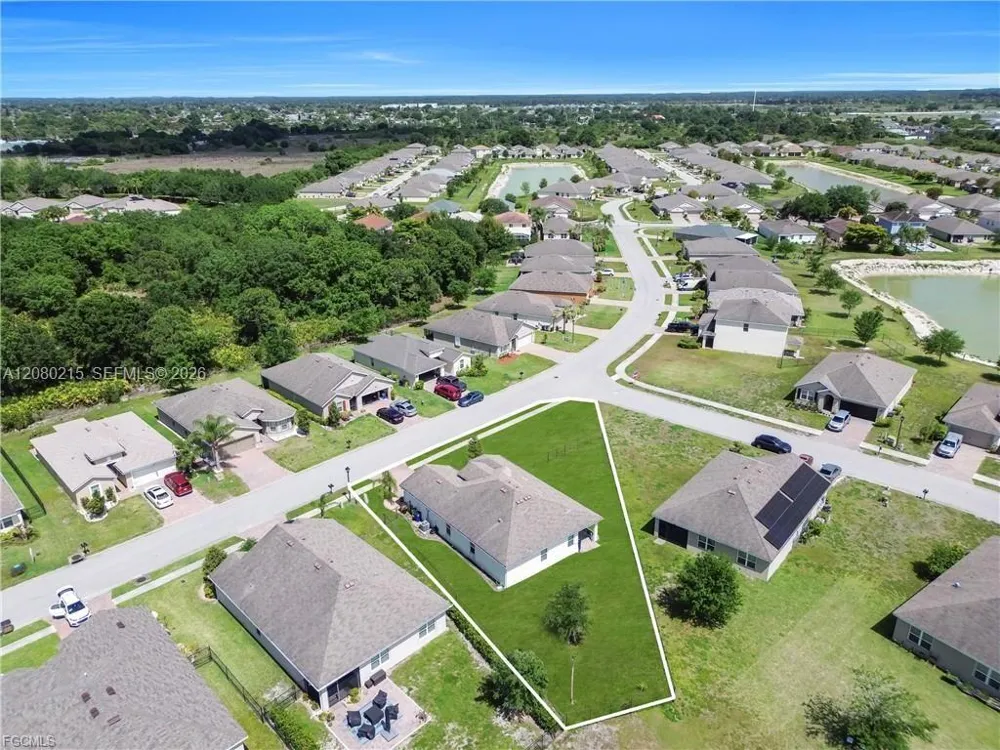 10549 Canal Brook LN Lehigh Acres, FL 33936