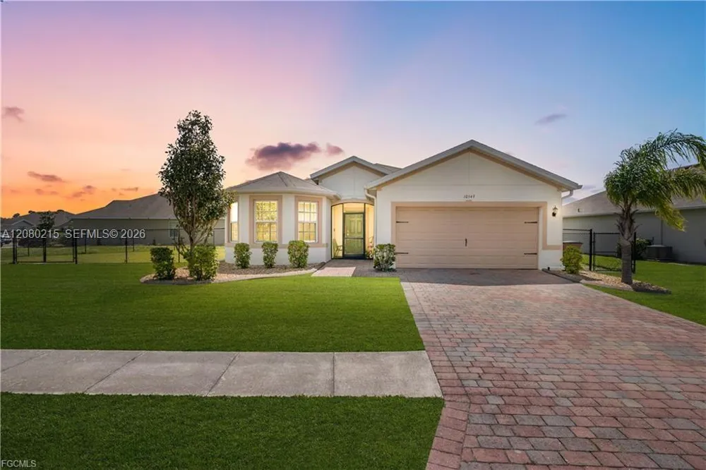 10549 Canal Brook LN Lehigh Acres, FL 33936