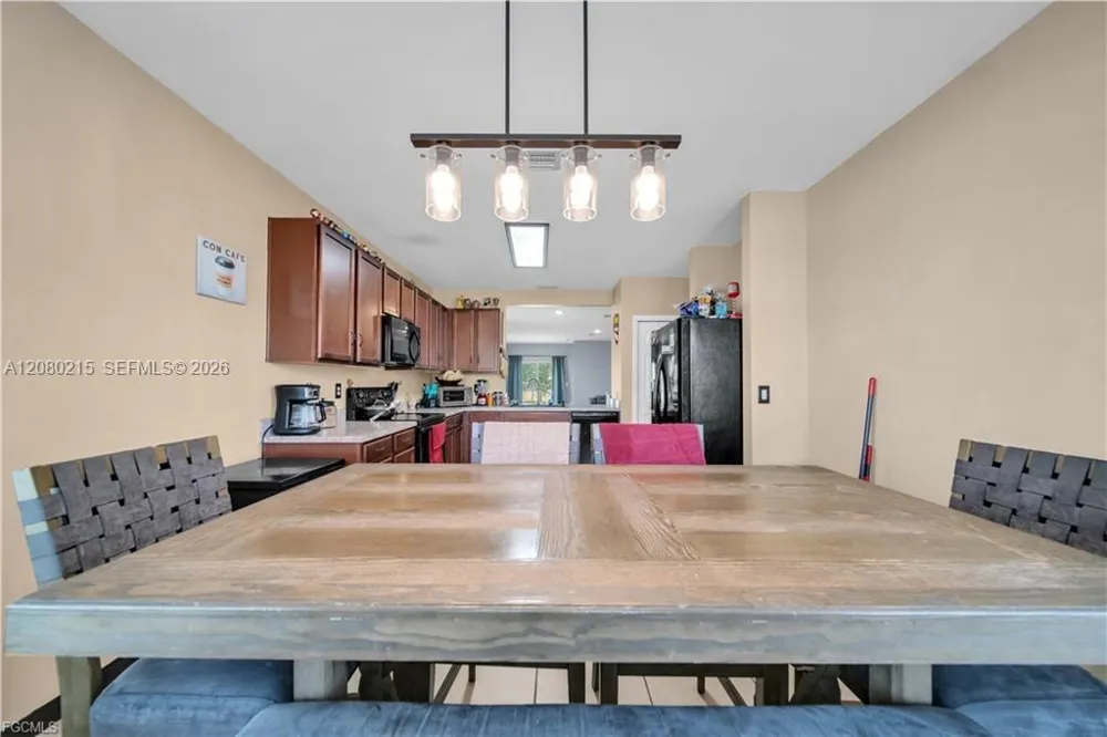 10549 Canal Brook LN Lehigh Acres, FL 33936
