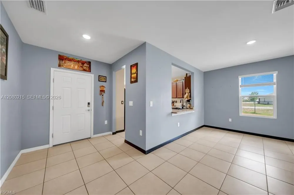 10549 Canal Brook LN Lehigh Acres, FL 33936