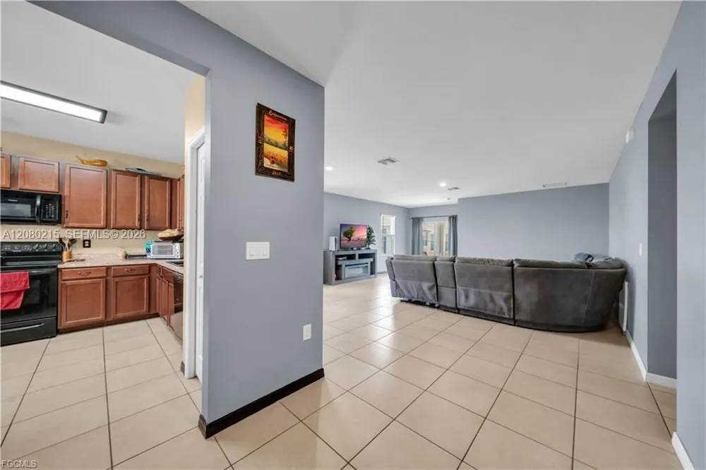10549 Canal Brook LN Lehigh Acres, FL 33936