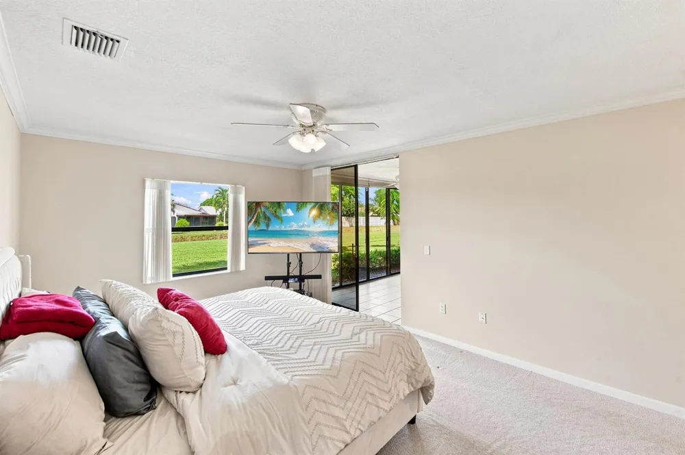 5219 EUROPA DRIVE #E Boynton Beach, FL 33437