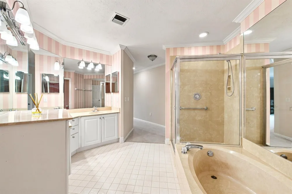 5219 EUROPA DRIVE #E Boynton Beach, FL 33437