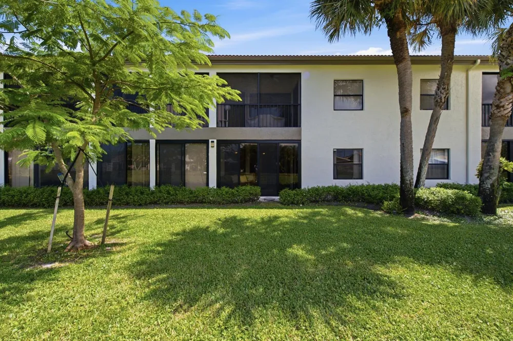 5219 EUROPA DRIVE #E Boynton Beach, FL 33437