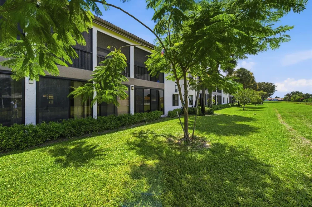 5219 EUROPA DRIVE #E Boynton Beach, FL 33437