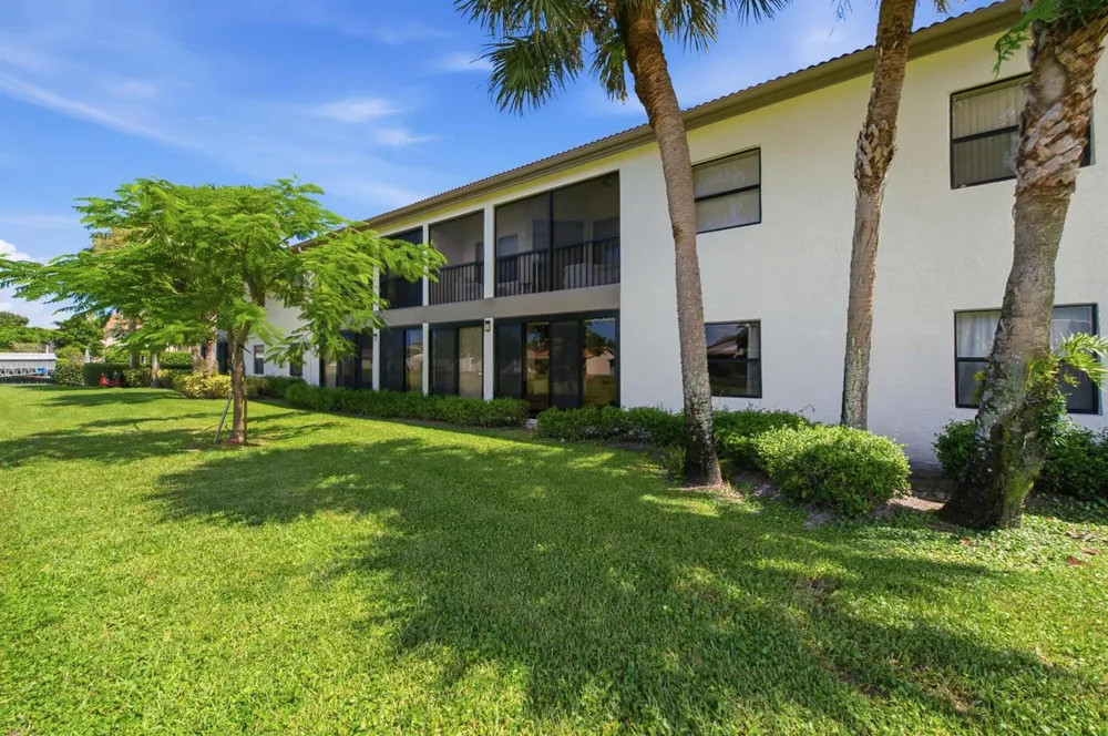 5219 EUROPA DRIVE #E Boynton Beach, FL 33437