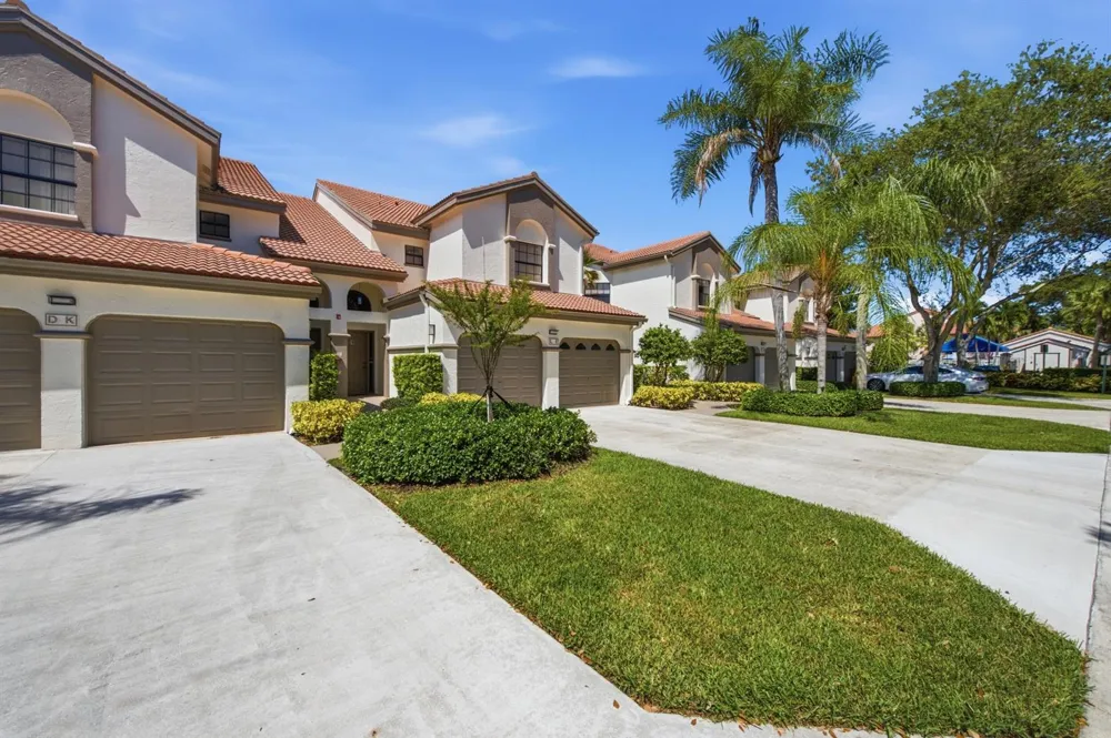 5219 EUROPA DRIVE #E Boynton Beach, FL 33437