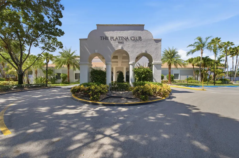 5219 EUROPA DRIVE #E Boynton Beach, FL 33437