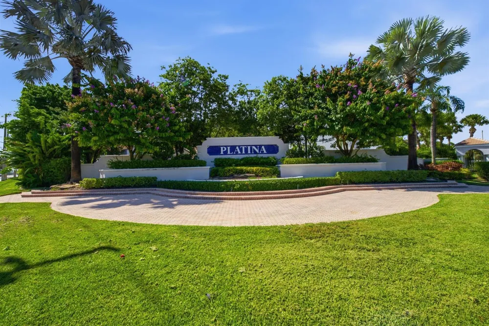 5219 EUROPA DRIVE #E Boynton Beach, FL 33437