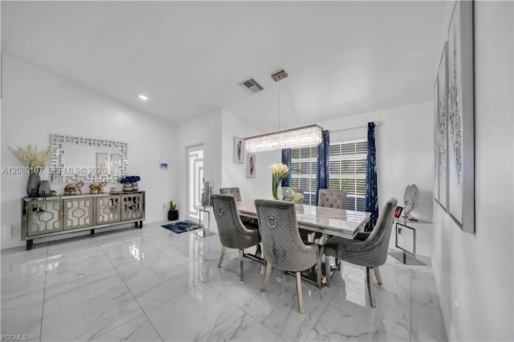 3902 3RD ST SW Lehigh Acres, FL 33976
