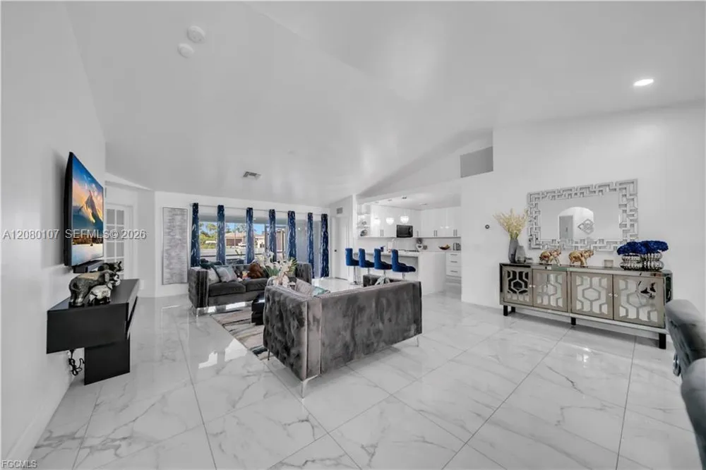 3902 3RD ST SW Lehigh Acres, FL 33976