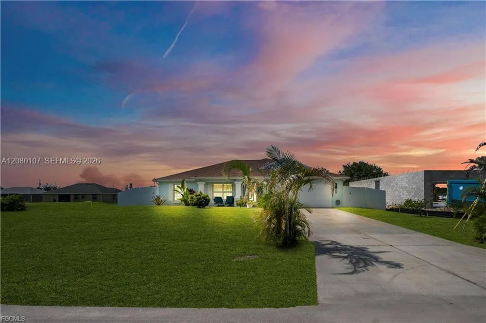 3902 3RD ST SW Lehigh Acres, FL 33976