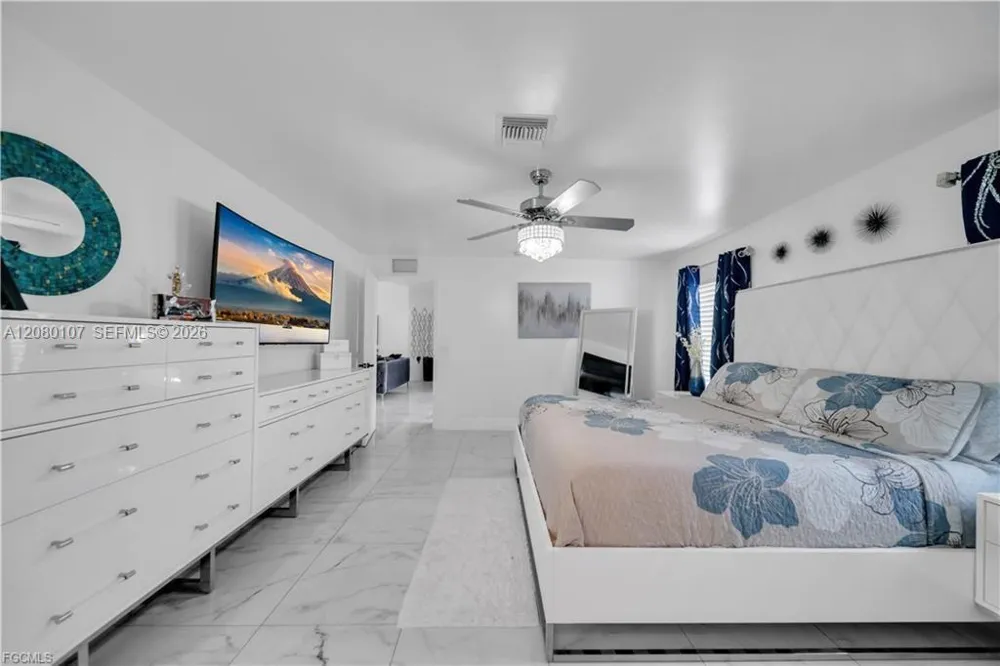 3902 3RD ST SW Lehigh Acres, FL 33976