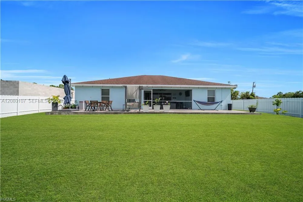 3902 3RD ST SW Lehigh Acres, FL 33976