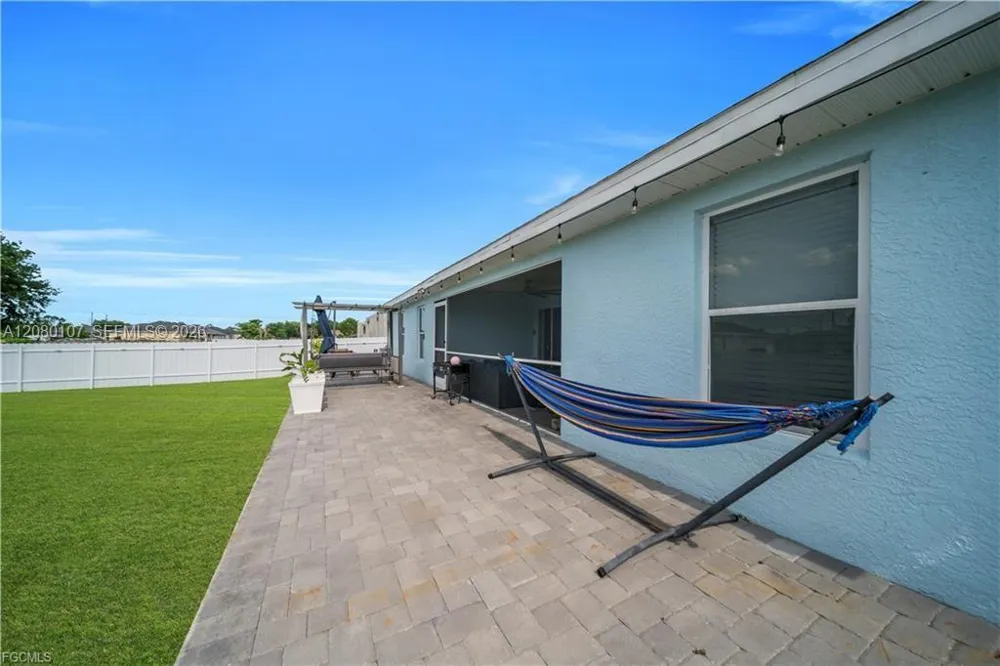 3902 3RD ST SW Lehigh Acres, FL 33976