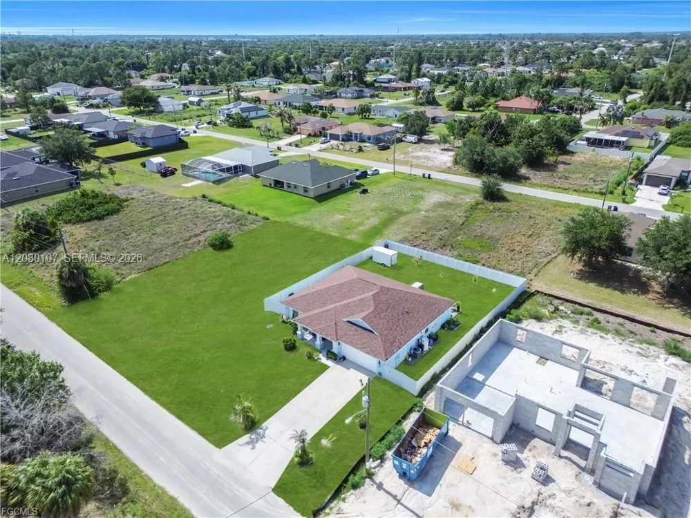 3902 3RD ST SW Lehigh Acres, FL 33976