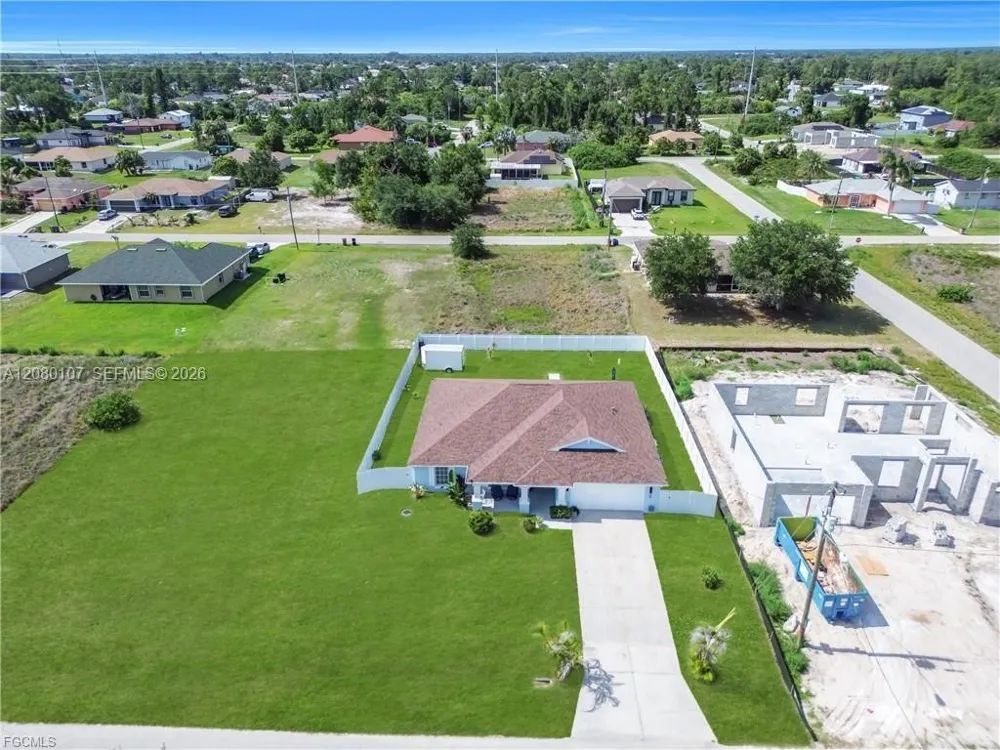 3902 3RD ST SW Lehigh Acres, FL 33976