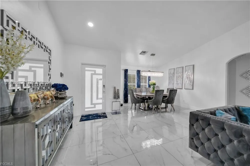 3902 3RD ST SW Lehigh Acres, FL 33976
