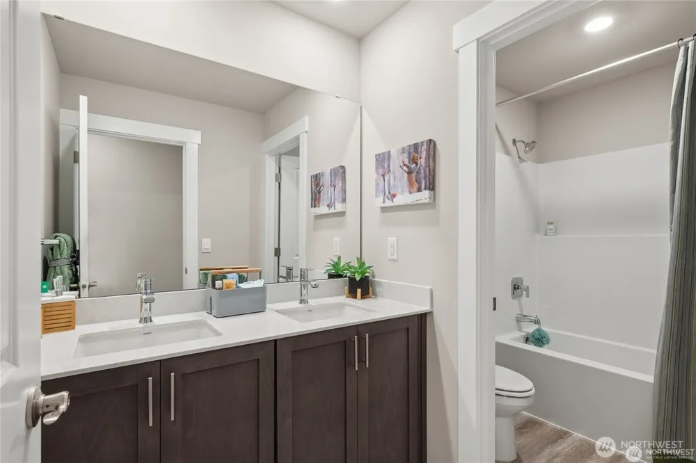 1179 Clearwater Way SE #19 North Bend, WA 98045