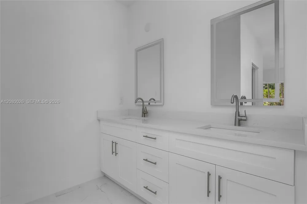 2454 Chipley Ave North Port, FL 34286