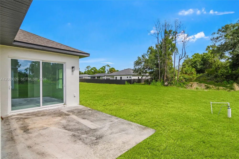 2454 Chipley Ave North Port, FL 34286