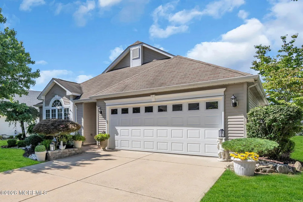 21 Turnberry Place Jackson, NJ 08527