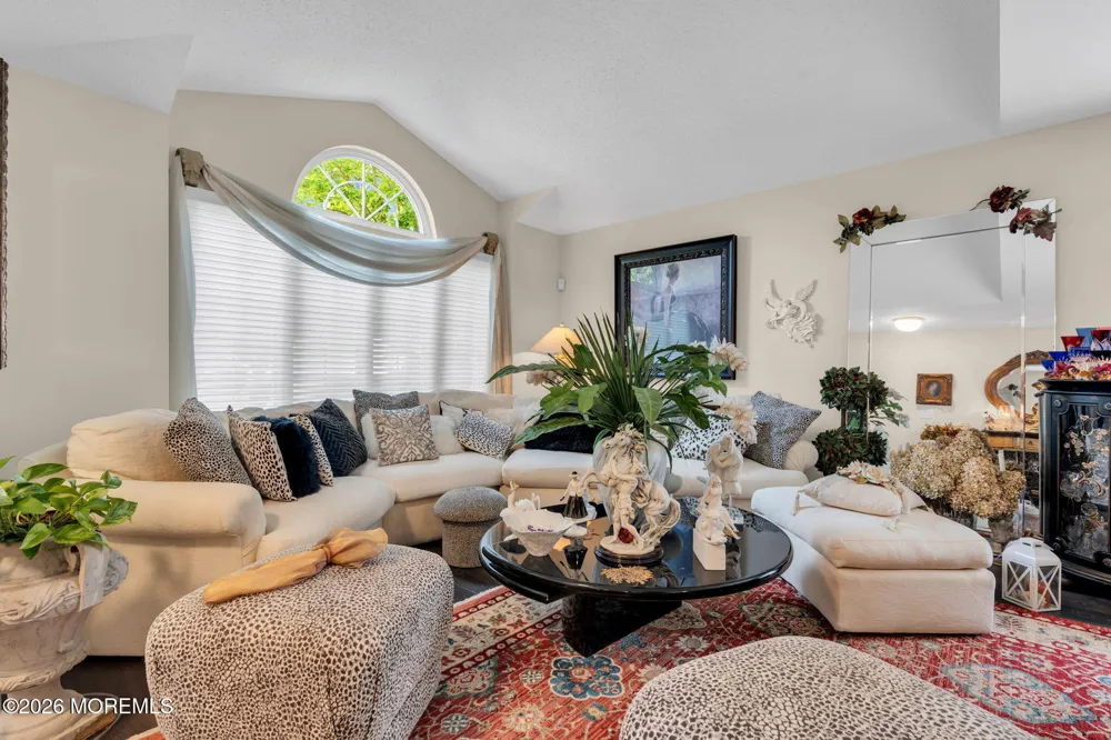 21 Turnberry Place Jackson, NJ 08527