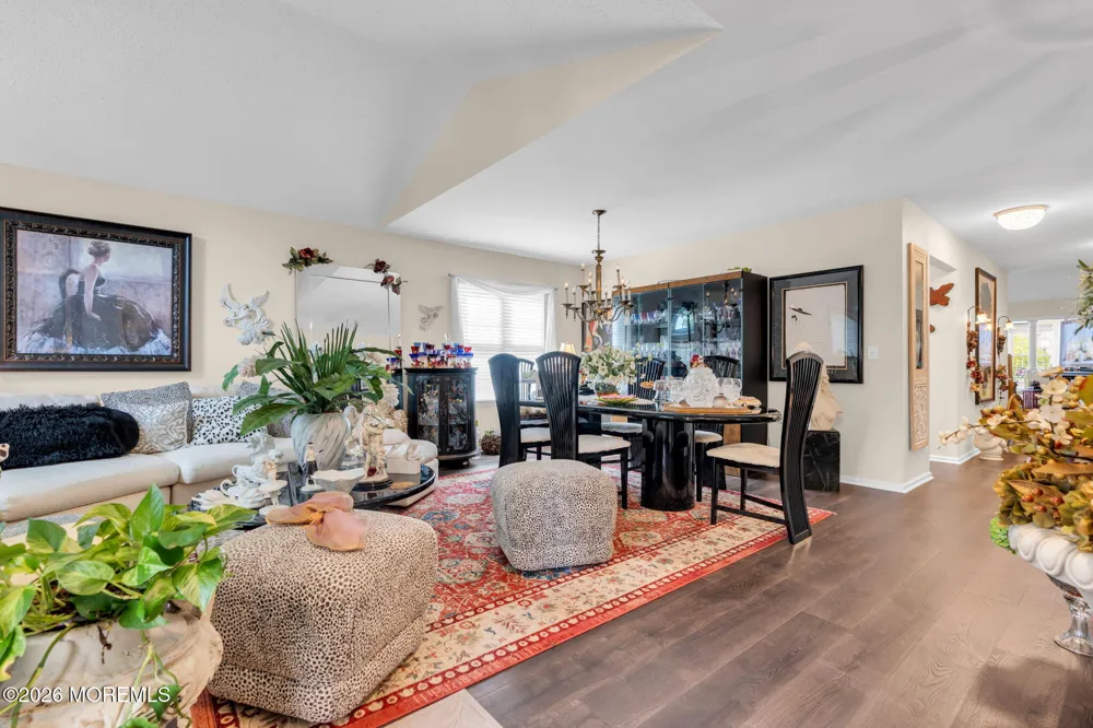 21 Turnberry Place Jackson, NJ 08527