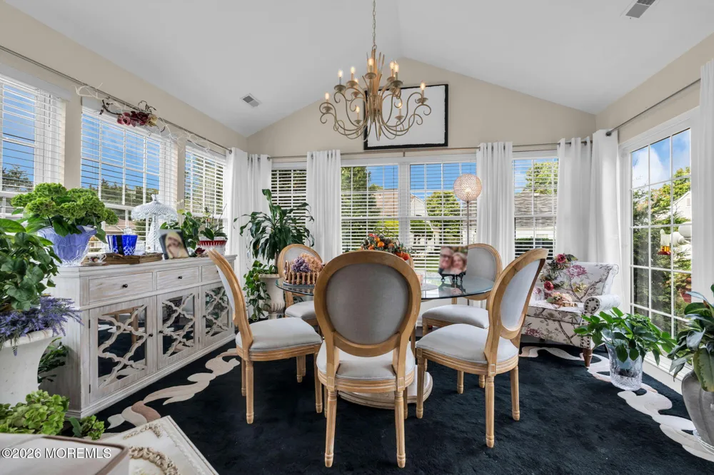21 Turnberry Place Jackson, NJ 08527