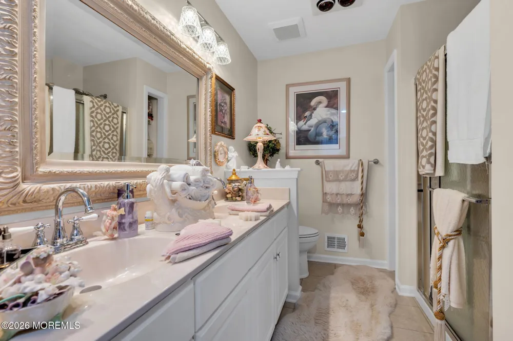 21 Turnberry Place Jackson, NJ 08527