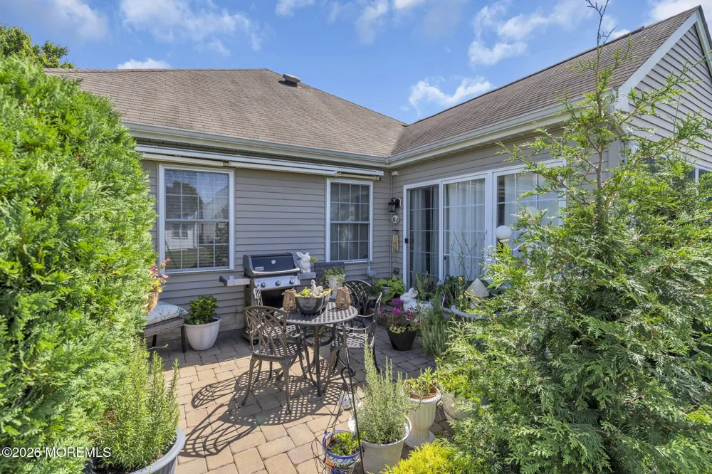 21 Turnberry Place Jackson, NJ 08527
