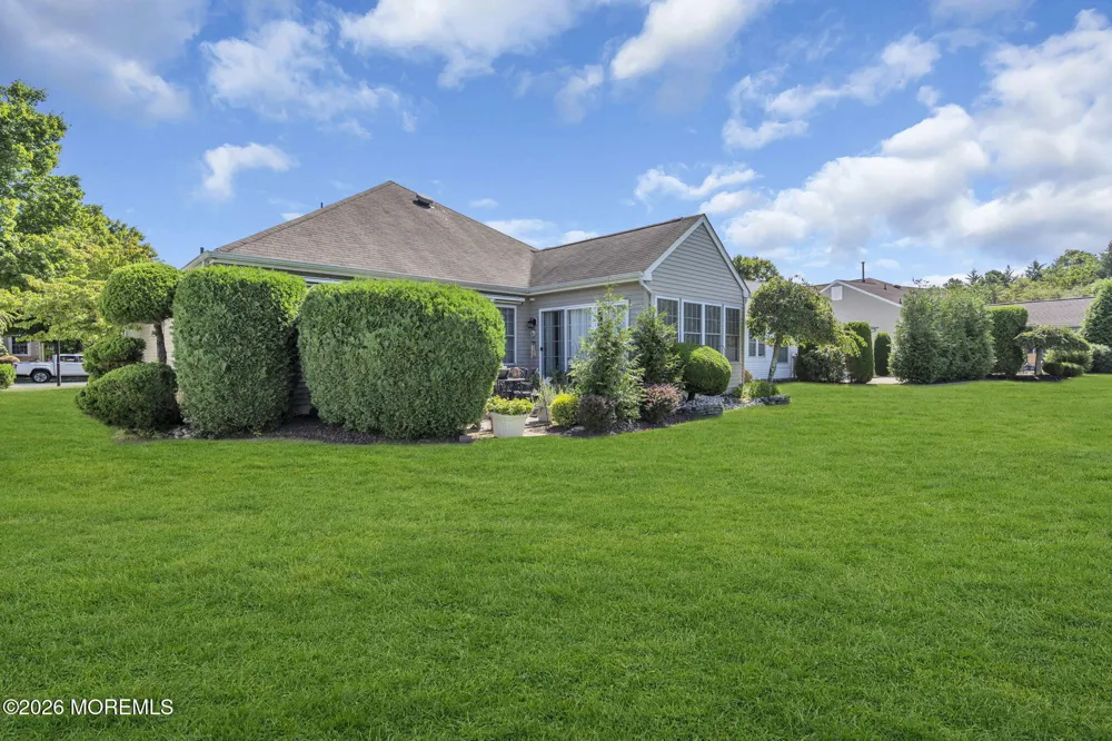 21 Turnberry Place Jackson, NJ 08527