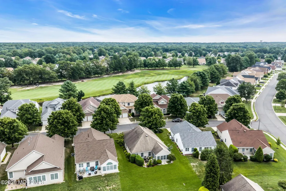 21 Turnberry Place Jackson, NJ 08527