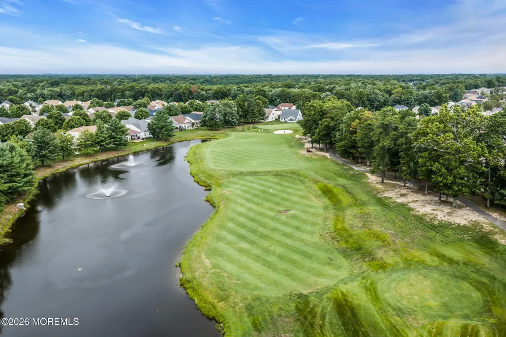 21 Turnberry Place Jackson, NJ 08527