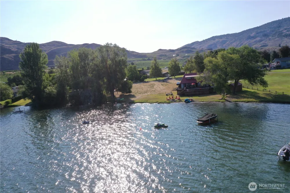 9 E Lake View Loop Trail Oroville, WA 98844