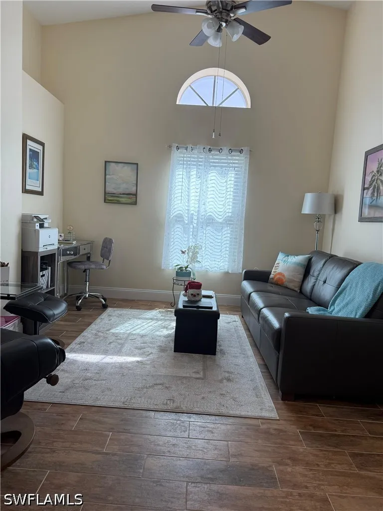 STACIL CIRCLE Naples, FL 34109