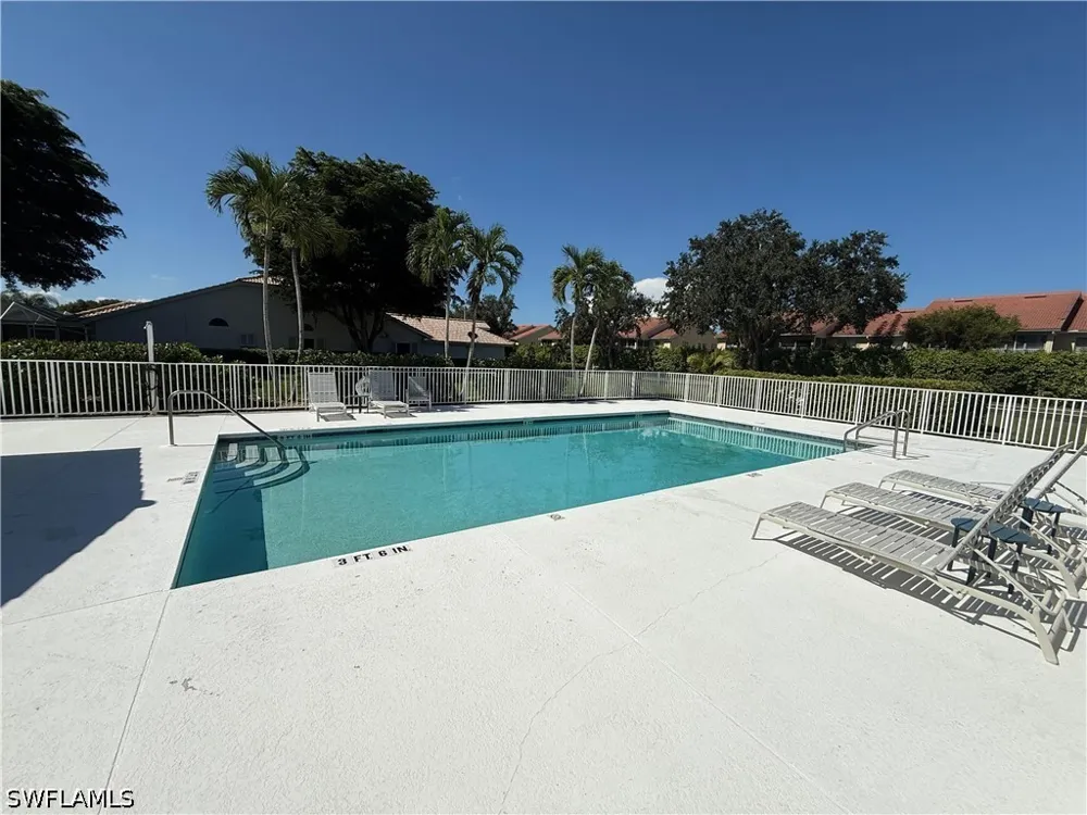 STACIL CIRCLE Naples, FL 34109