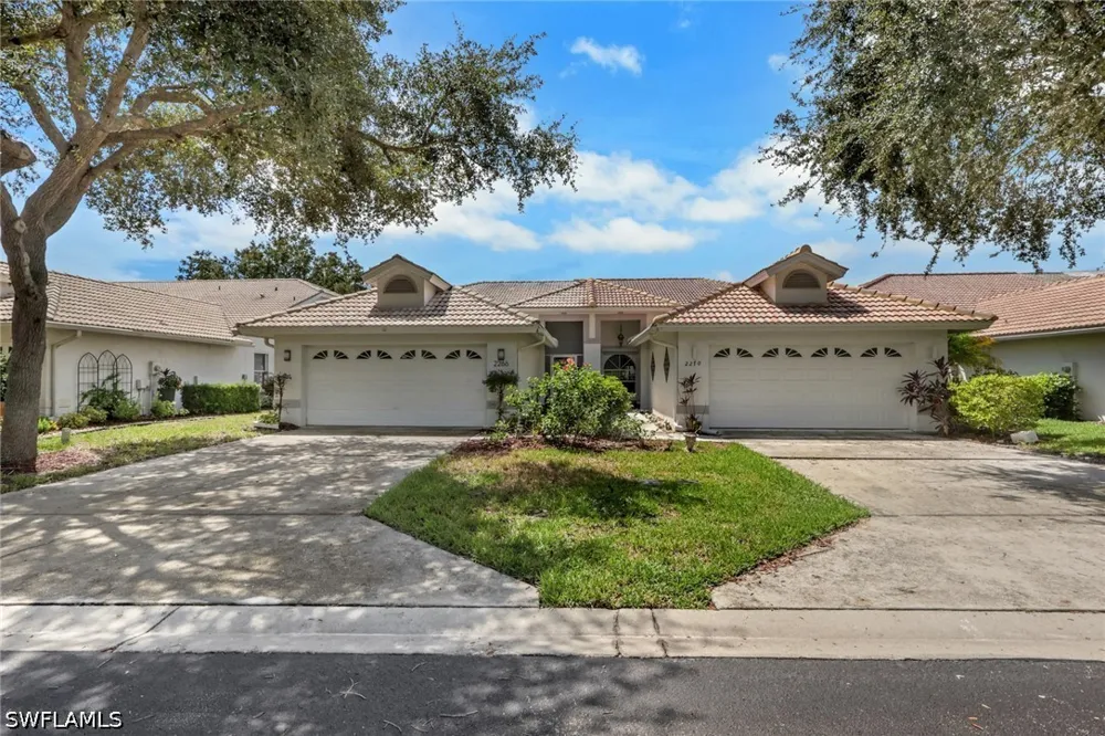 STACIL CIRCLE Naples, FL 34109