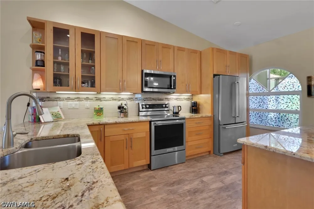 STACIL CIRCLE Naples, FL 34109