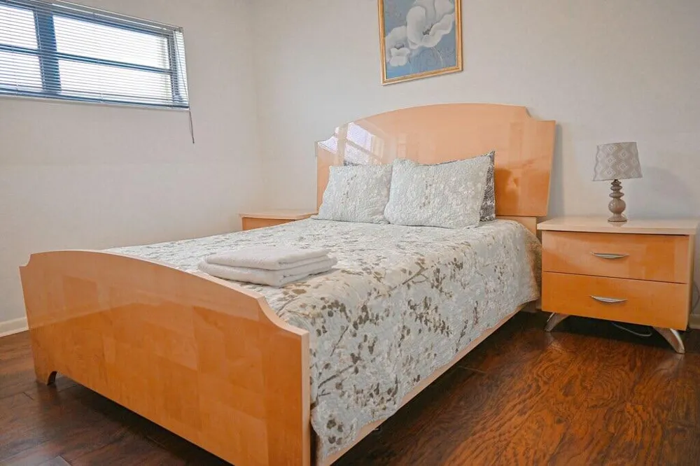 1104 WASHINGTON STREET Hollywood, FL 33019
