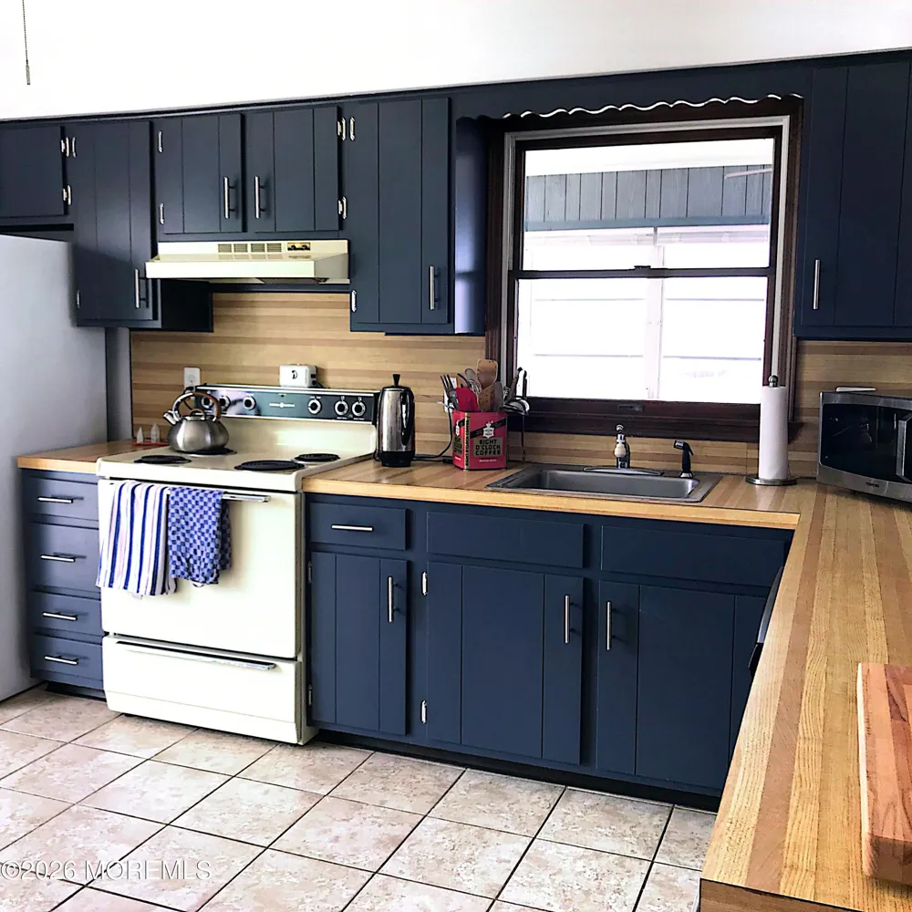 331 Roberts Avenue Seaside Park, NJ 08752