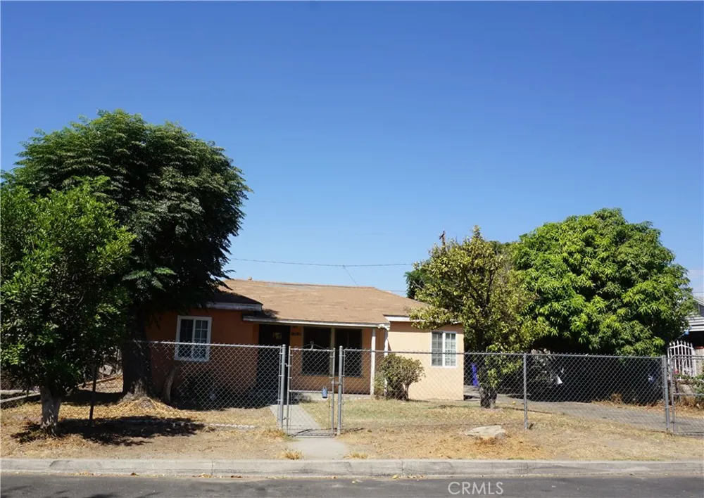 14916 Orchid Fontana, CA 92335