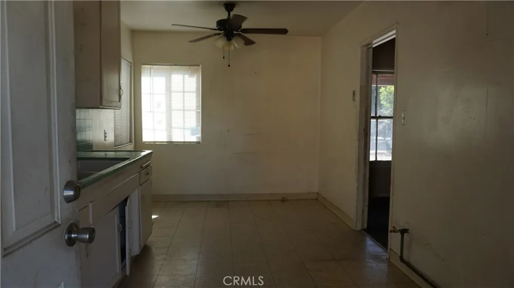 14916 Orchid Fontana, CA 92335
