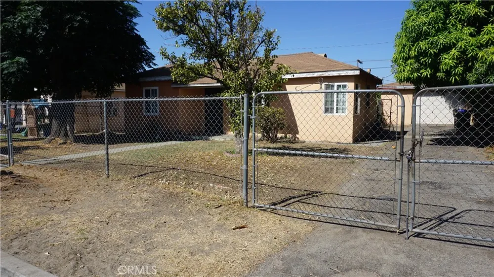 14916 Orchid Fontana, CA 92335