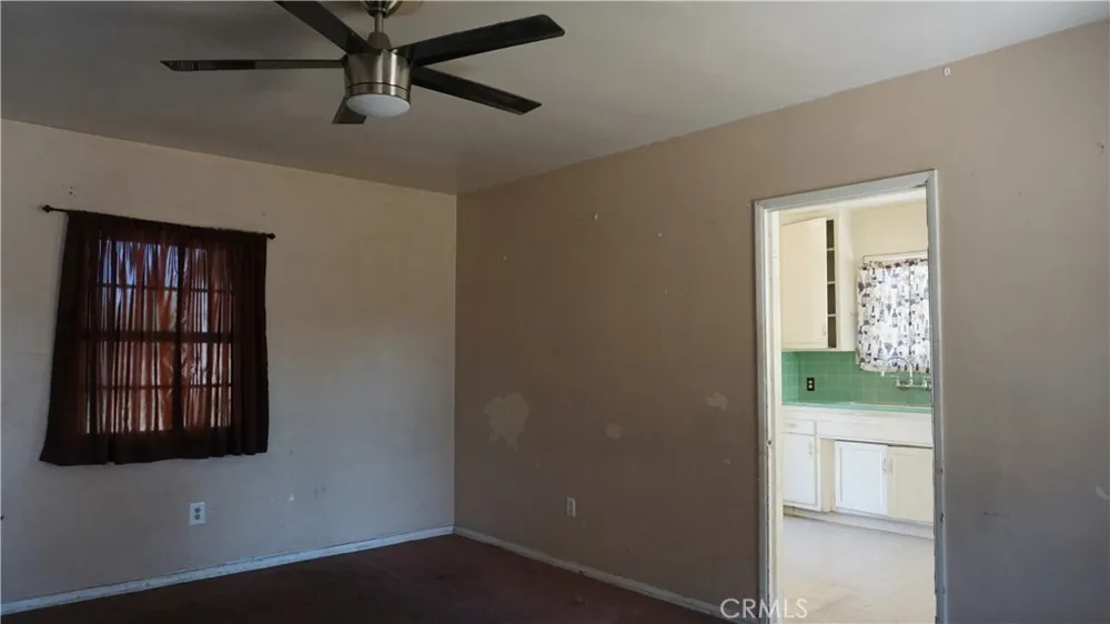 14916 Orchid Fontana, CA 92335