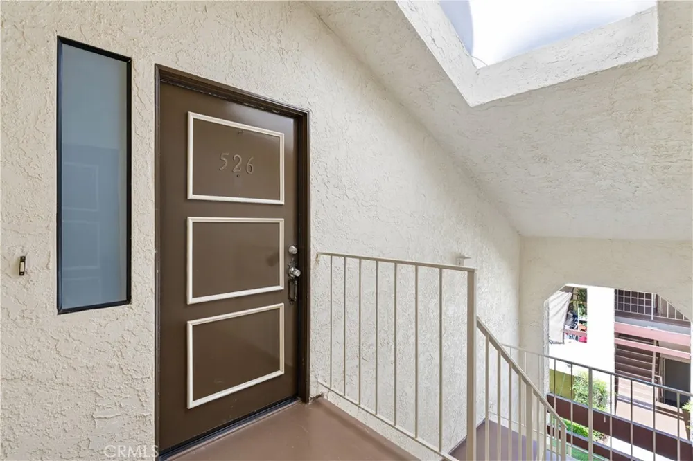 18012 Saratoga #526 Canyon Country, CA 91387