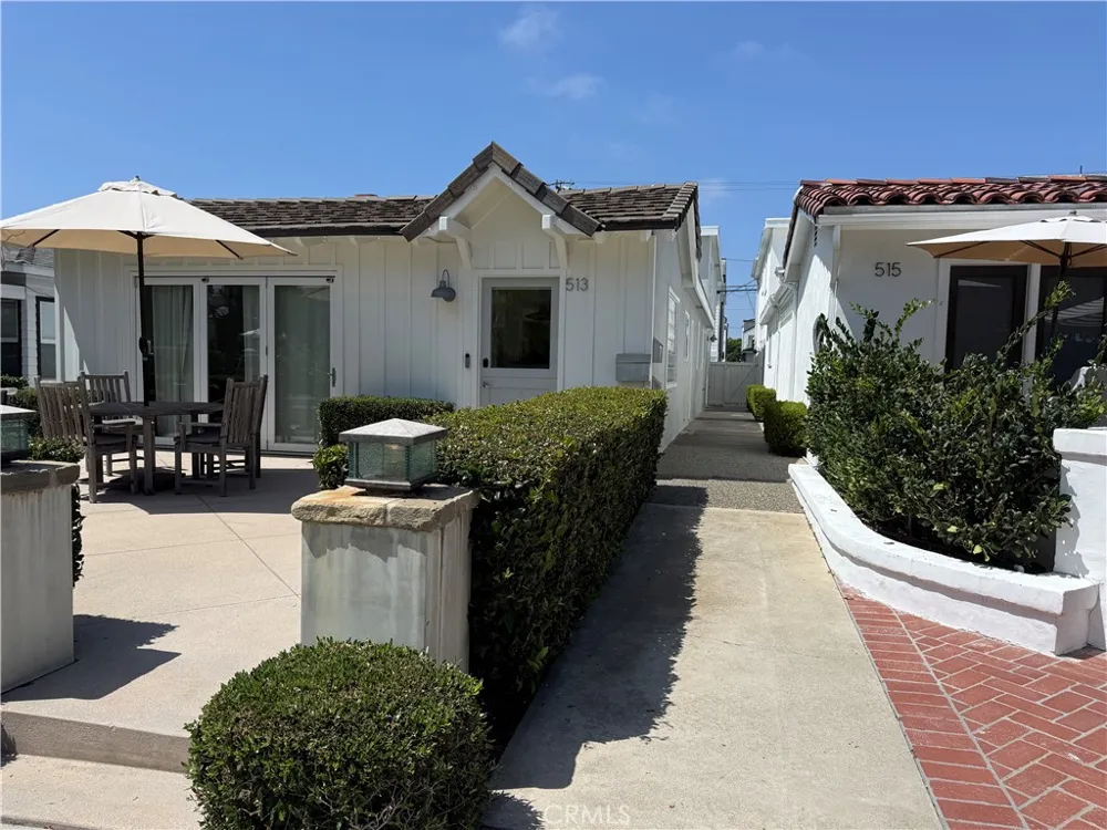 513 Larkspur Newport Beach, CA 92625